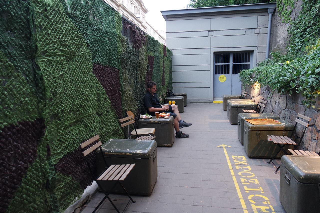 10-Z Bunker Hostel Brno Bagian luar foto
